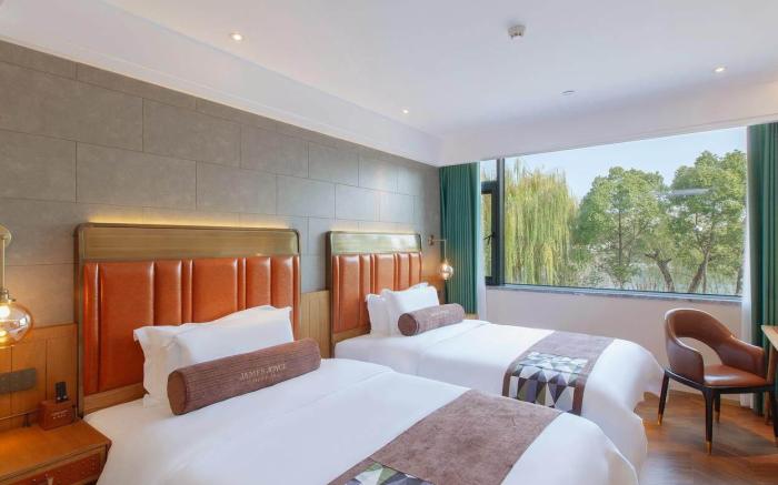 James Joyce Coffetel Xiangyang Ancient City Tanxi Road