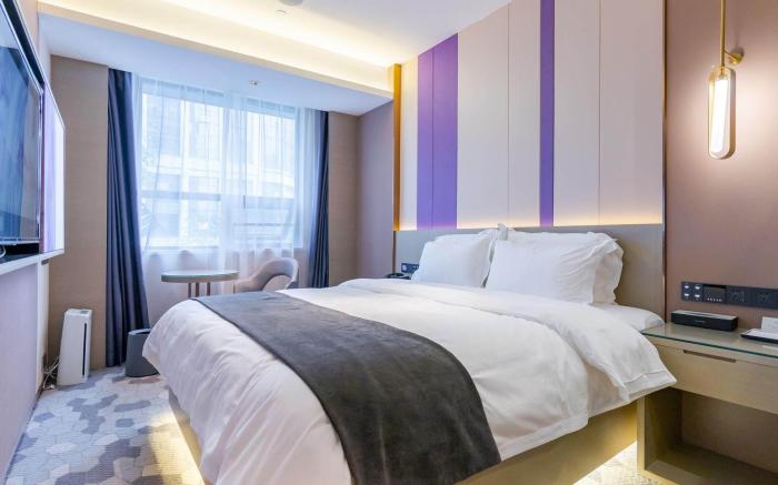 Lavande Hotel Wuhan SKP Chuhehan Street Metro Station
