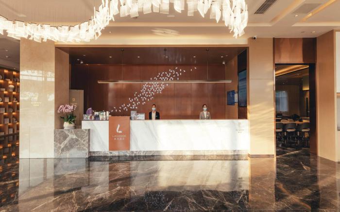 Lavande Hotel Wuhan Polar Ocean World Changqing Garden