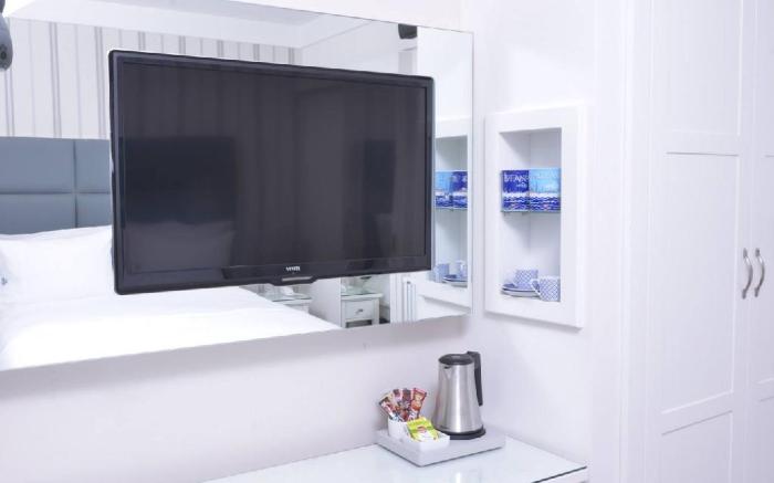 Ten Rooms Istanbul Hotel