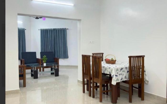 Villa Manor - Ground floor - 2kms from Rock Beach 