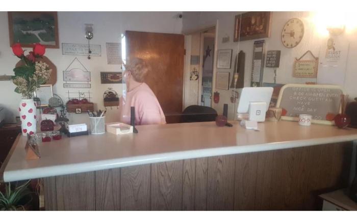 OYO Sandman Inn