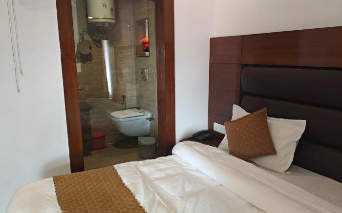 Hotel Roshie Mall Road Mussoorie Picture Palace