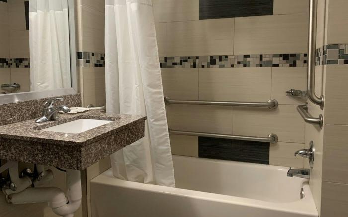 Red Carpet Inn Elmwood Park