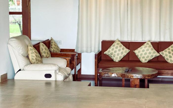Pride Rock | Mountain view Jacuzzi Villa BLR
