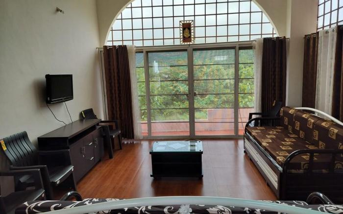 Forest Hill Villa