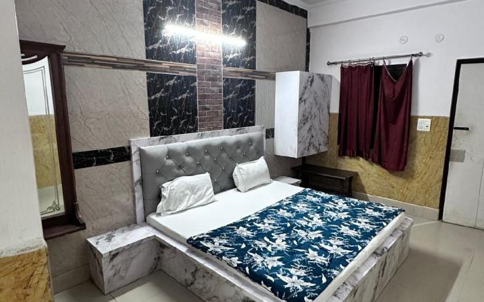 Hotel Darshika Vrindavan