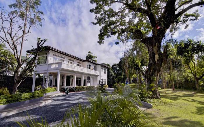 The Henry Hotel Manila