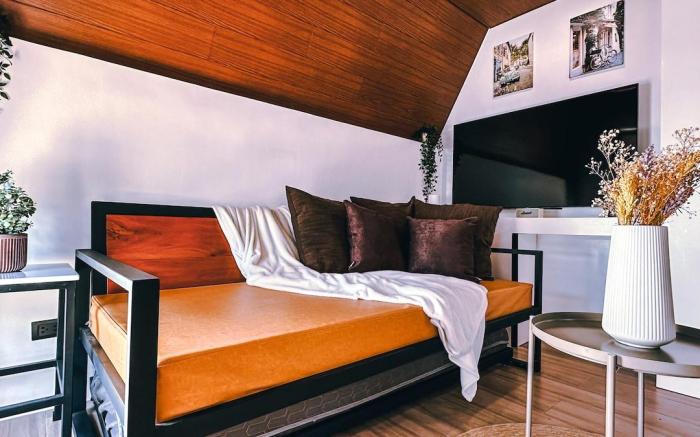 The Illustrado Villa Sevilla w/ Pool near Tagaytay