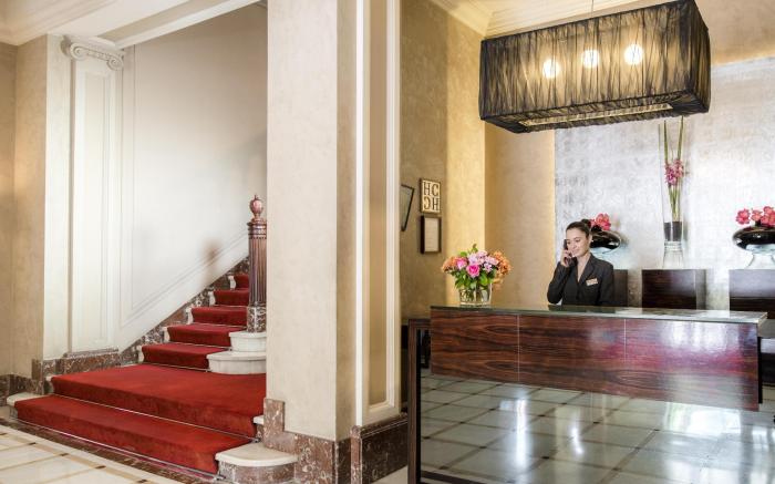 Barcelona Center Hotel