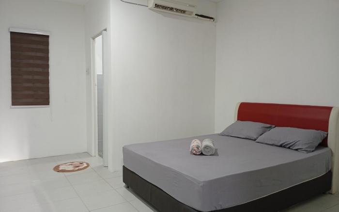 RoomStay Changloon with Air Conditioning & Full Privacy