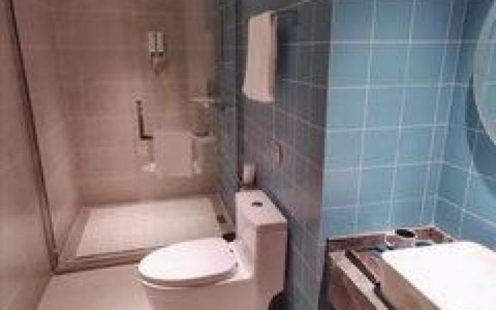 Home Inn Neo Cangxi Binjiang Road High-speed Railway Station