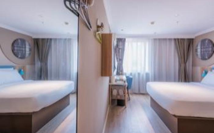 Home Inn Neo Nanchang Tengwang Pavilion Children's Hospital Metro Station