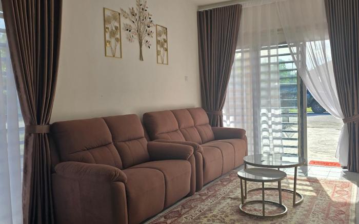 Anjung Vacation Home No 69
