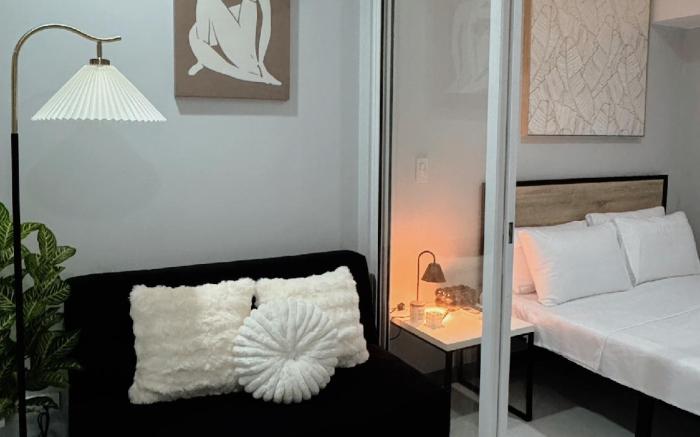 Arcadia Suites Manila at Acqua Unit 2006