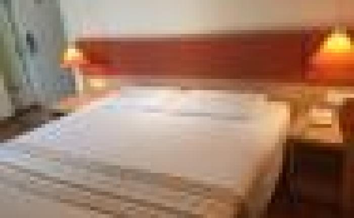 Home Inn Sanya Shangpin Street Avenue