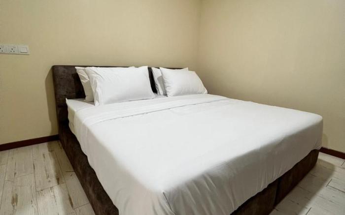 Xhostel Subang Bestari Tower A Room Melur (Queen)