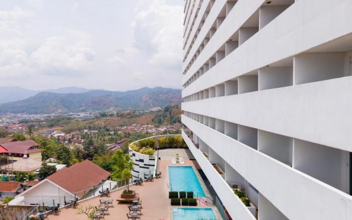 GOLDEN TULIP SPRINGHILL LAMPUNG