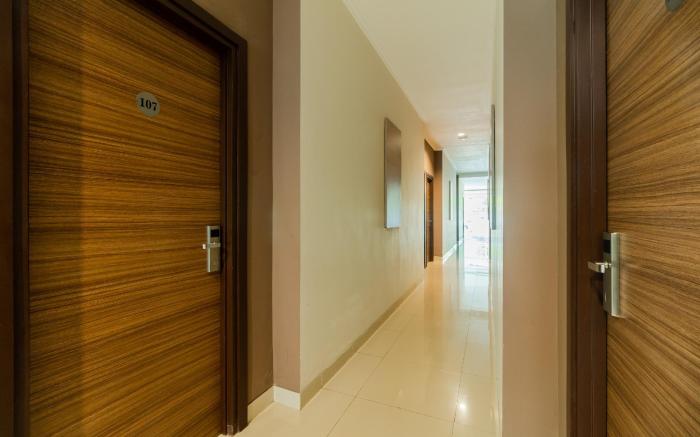 RedDoorz Plus near Lippo Mall Kemang 2