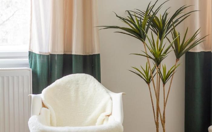 2BR Modern Elegance w/ Sauna & AC by