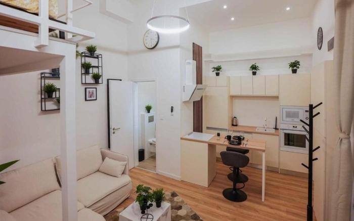 Modern Greenlight Gallery by NW