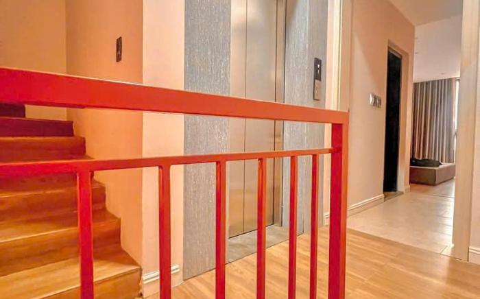 Tây House Homestay