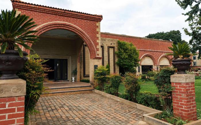 Velmore Hotel & Spa