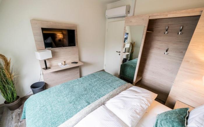 Small double room 1