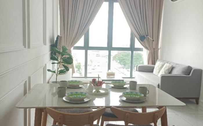 The Family Troika - 1 Bedroom -