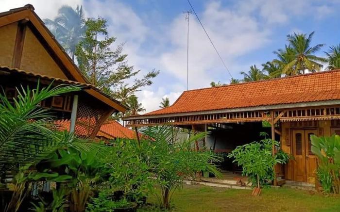 Banyu Asem Homestay & Lounge