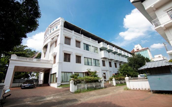 Hotel Meadows International