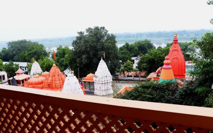 HOTEL RAJ PALACE