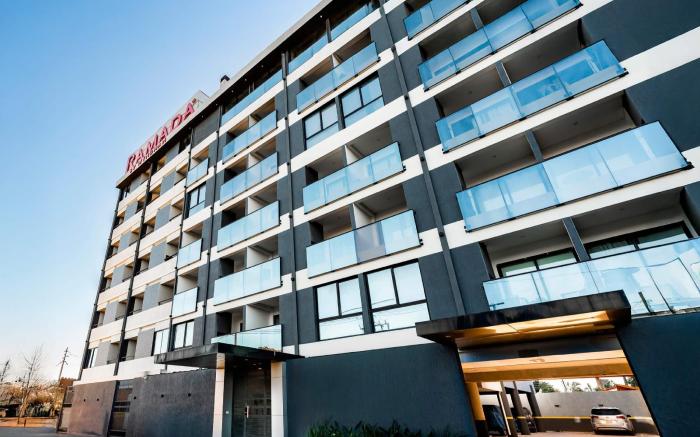 Ramada Suites by Wyndham Asuncion Aeropuerto