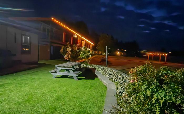 Sea Edge Beachside Hotel