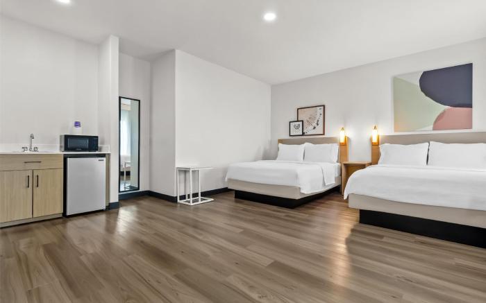 Spark by Hilton Houston Hobby Airport