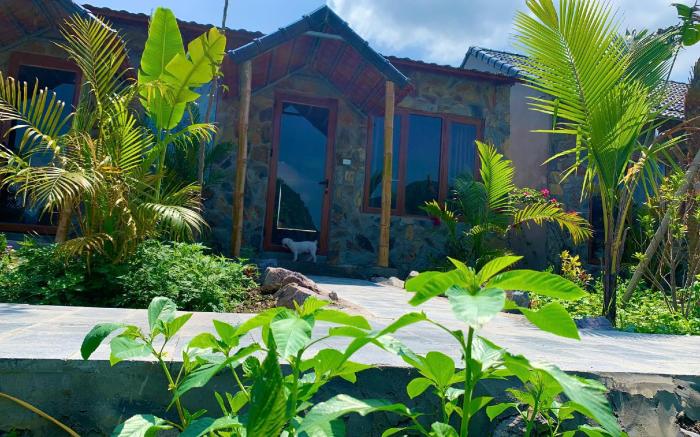 Rocky mountain ecolodge