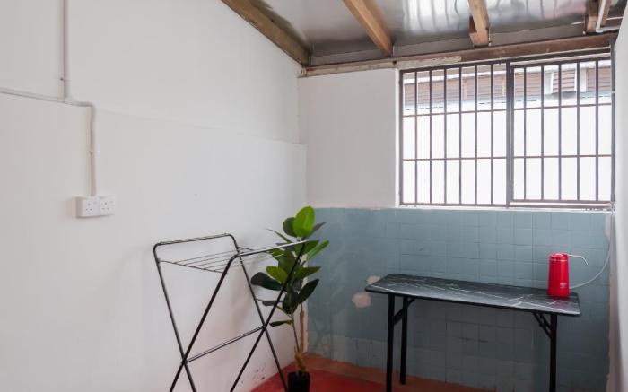 Aayu Chowrasta - 3 min walk to Penang Road Chendul
