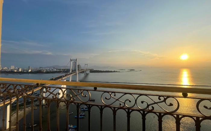 Bay View Apartment for Rent