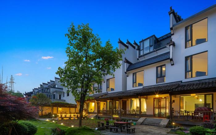 Floral Hotel Xianju Shuangxi Hostel Wuyuan Scenic Area Moon Bay