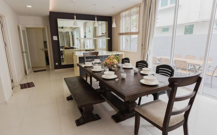 GeorgeTown 6BR 25Pax Swimming Pool Bungalow w/ BBQ