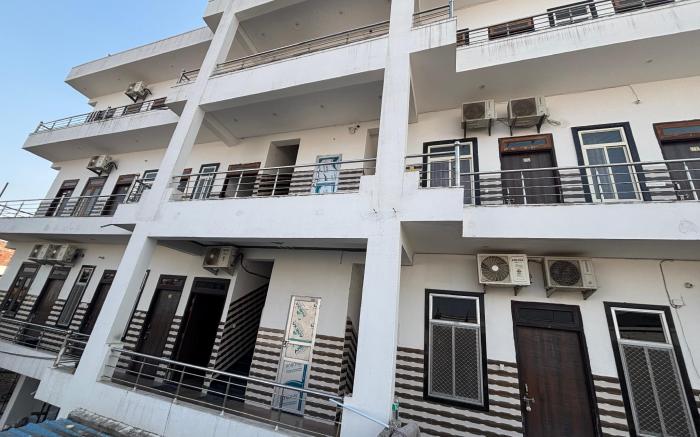 SD Guest House -50 meter Khatu Shyam Ji Temple