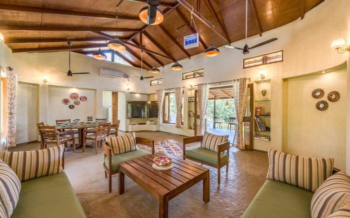 CosmicStays Joshet A Mediterranean Farmstay  