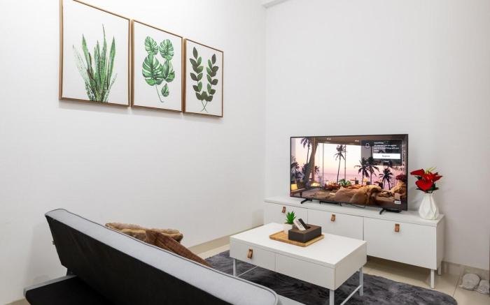 The Gateway Phnom Penh Studio Service by Soben