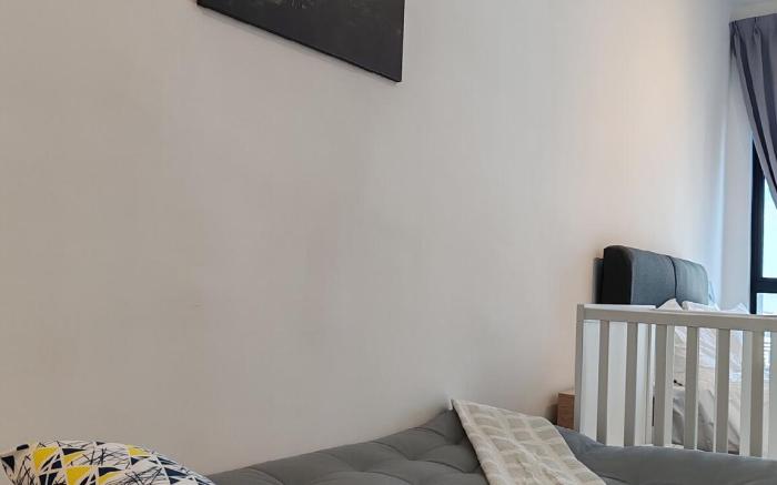 Stay @ *30 Luxurious Alinea Suite with Baby Cot 