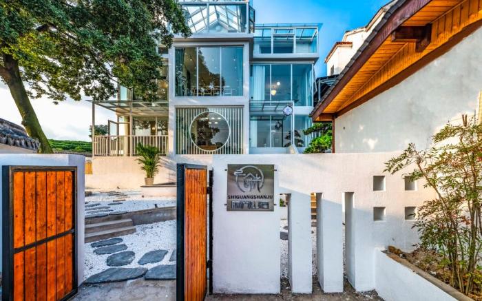 Floral Hotel Huanglongxian Shiguang Homestay