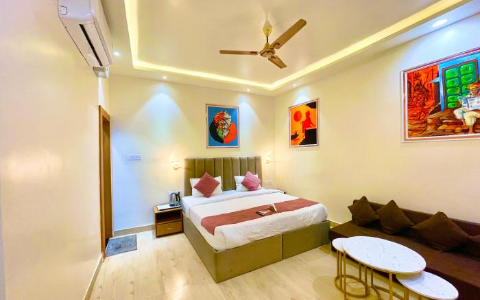 VNS - BANARAS INN - Near Kashi Vishwanath Temple 