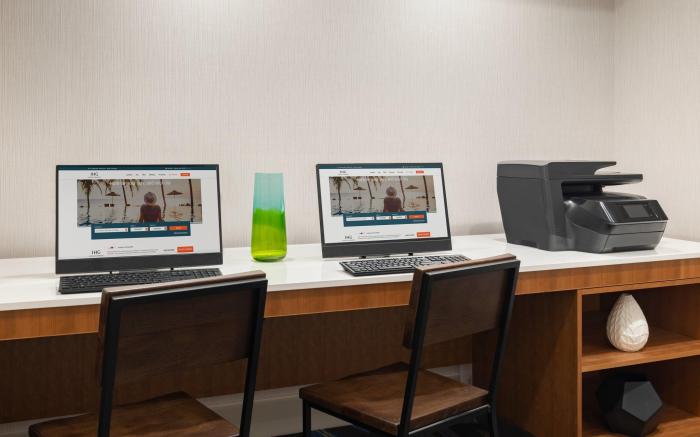 Holiday Inn Express Hotel & Suites Opelika Auburn By IHG