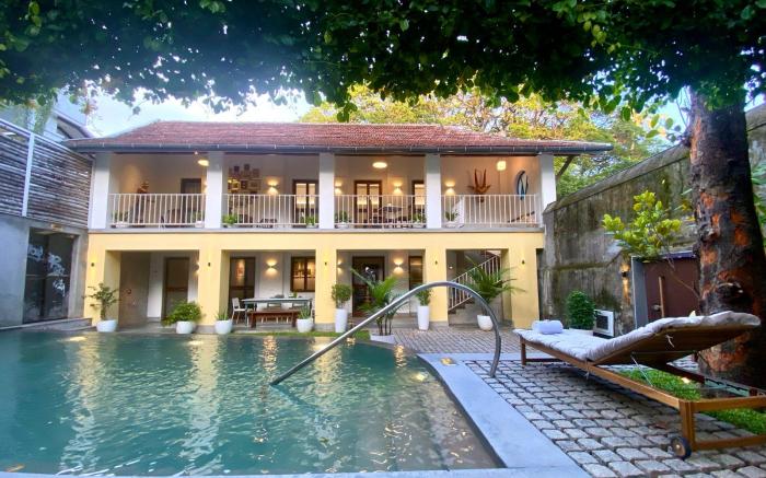 Baron's Antiquarian Villa