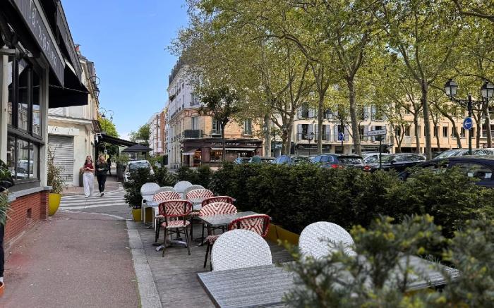 HOTEL PARIS VESINET- Logis Hotel Restaurant