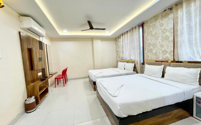 VNS - RUDRA INN - Near kashi Vishwanath temple